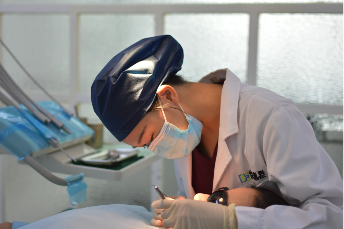 How to Expand Your Training as a Dental Technician